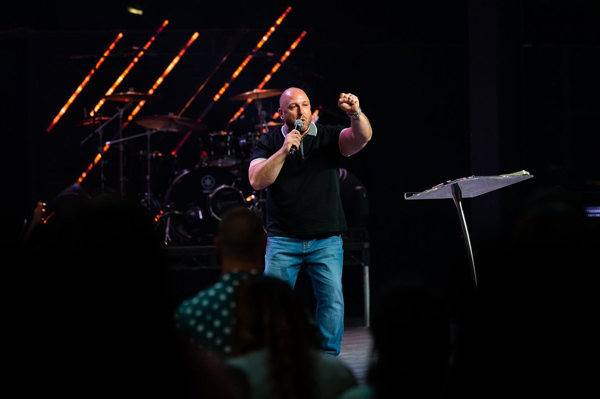 AngelusTempleLA's tweet photo. Pastor @DomCotignola was on 🔥last night!
“You can get through this depression.  You can get through the loss of a loved one. You can get through the sickness...A righteous man falls down seven times, but he gets back up!” Whatever you’re dealing with, God’s got you! https://t.co/JUfFYku3fk