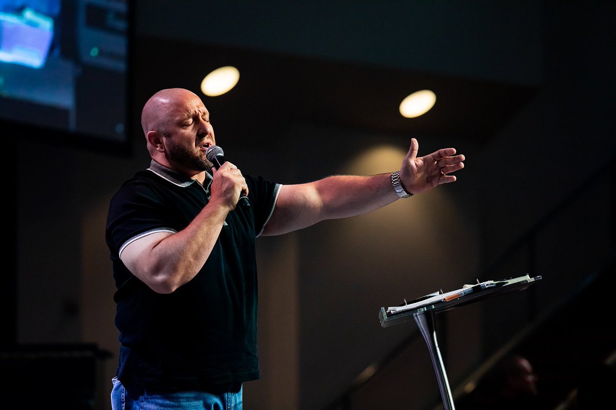 AngelusTempleLA's tweet photo. Pastor @DomCotignola was on 🔥last night!
“You can get through this depression.  You can get through the loss of a loved one. You can get through the sickness...A righteous man falls down seven times, but he gets back up!” Whatever you’re dealing with, God’s got you! https://t.co/JUfFYku3fk