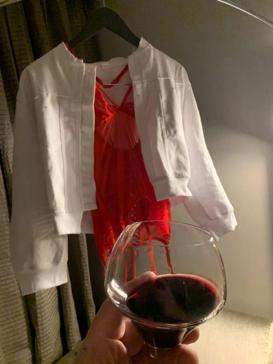 JunkyJeff's tweet photo. COSTUME PARTY PREVIEW:
Fackkkkkk, this IS happening tomorrow. 🙈 You asked for it #CostumePartyInWarsaw #Yoln @Pink @justinderrico #BeautifulTraumaTour #Shreadnet #GodIsADJ https://t.co/F89QCWfWe0