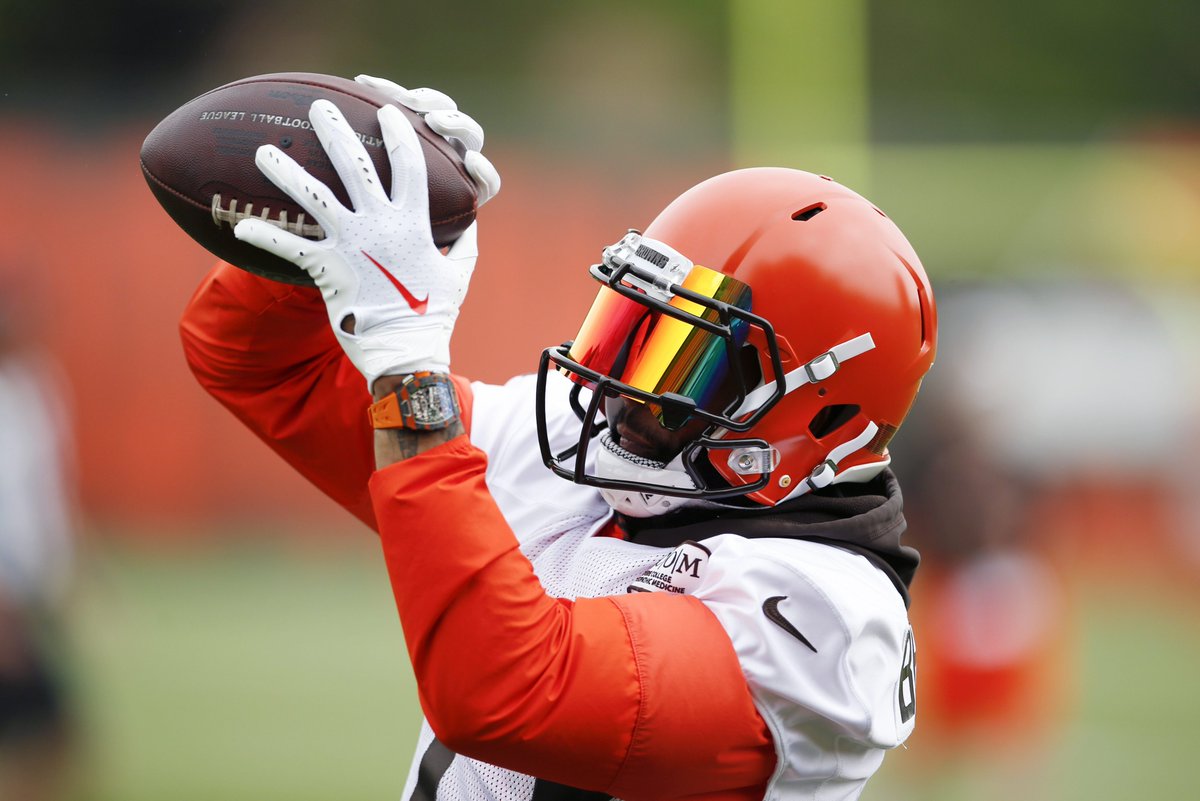 ESPNCleveland's tweet photo. Its time for The Next Level's hour with @TonyGrossi on 850 ESPN Cleveland, https://t.co/Rm2mIQTgJE.

Tweet your #Browns questions for Tony using #HeyTony.

Non-Browns question use #YoAnthony https://t.co/0CvQAeke65