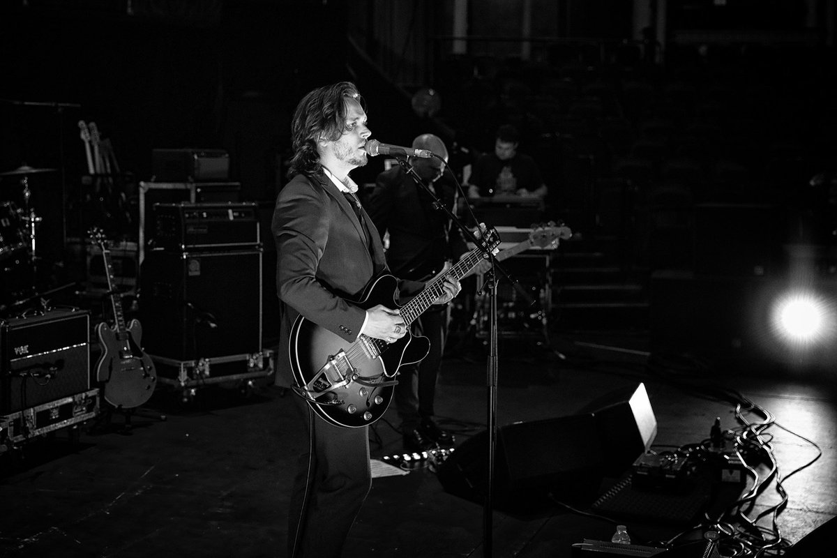 JonathanJackson's tweet photo. Planning some upcoming shows... more details as soon as we have them! 
.
📸 @ChristieGoodwin #JonathanJackson #JJEnation #Concert #RoyalAlbertHall https://t.co/27NJZJbTkw