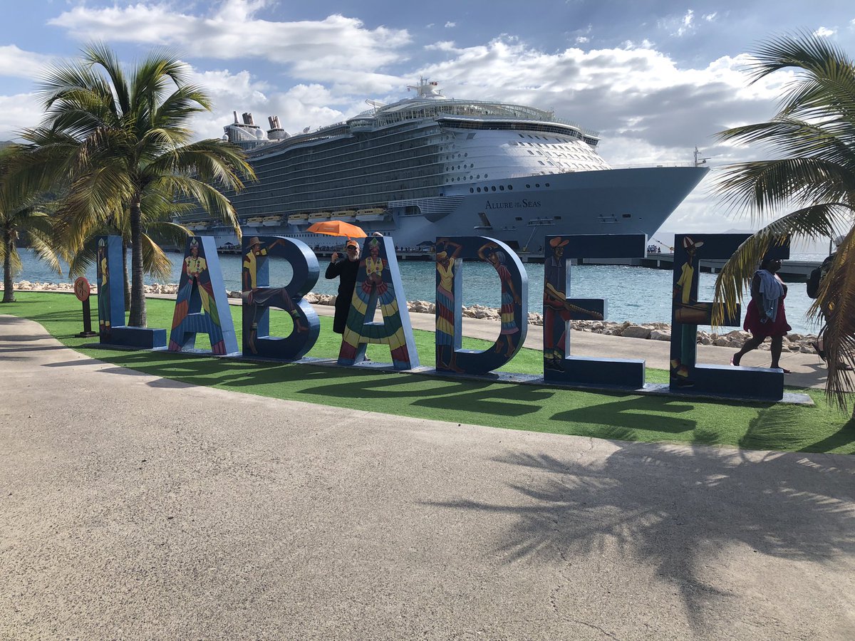 plotboy's tweet photo. Quick stop at Labadee, Haiti 🇭🇹 before heading back to the States. 

#FicheFriends #FicheFun

@laserfiche @Ryan_Laserfiche @ECM_marketeer @Noel_Laserfiche @HeyLindaDee @HDingStar @SeeAmyJGo @wellsm https://t.co/uktNKQghc4