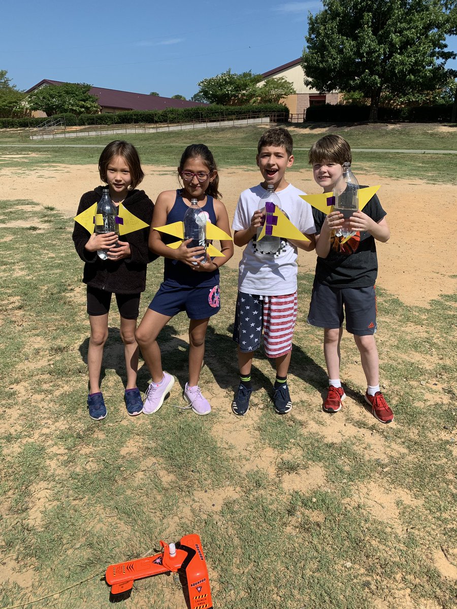 msferreira6's tweet image. @OliveChapelElem 2nd graders engineers designed and built the rockets and 4th graders worked out the launching mechanism adding parachute system. Celebrating #Apollo50 #STEMrocks #WonderChallenge @RuthSteidinger @ErinMay87359424 @STEM_WCPSS @ncscifest @NASA