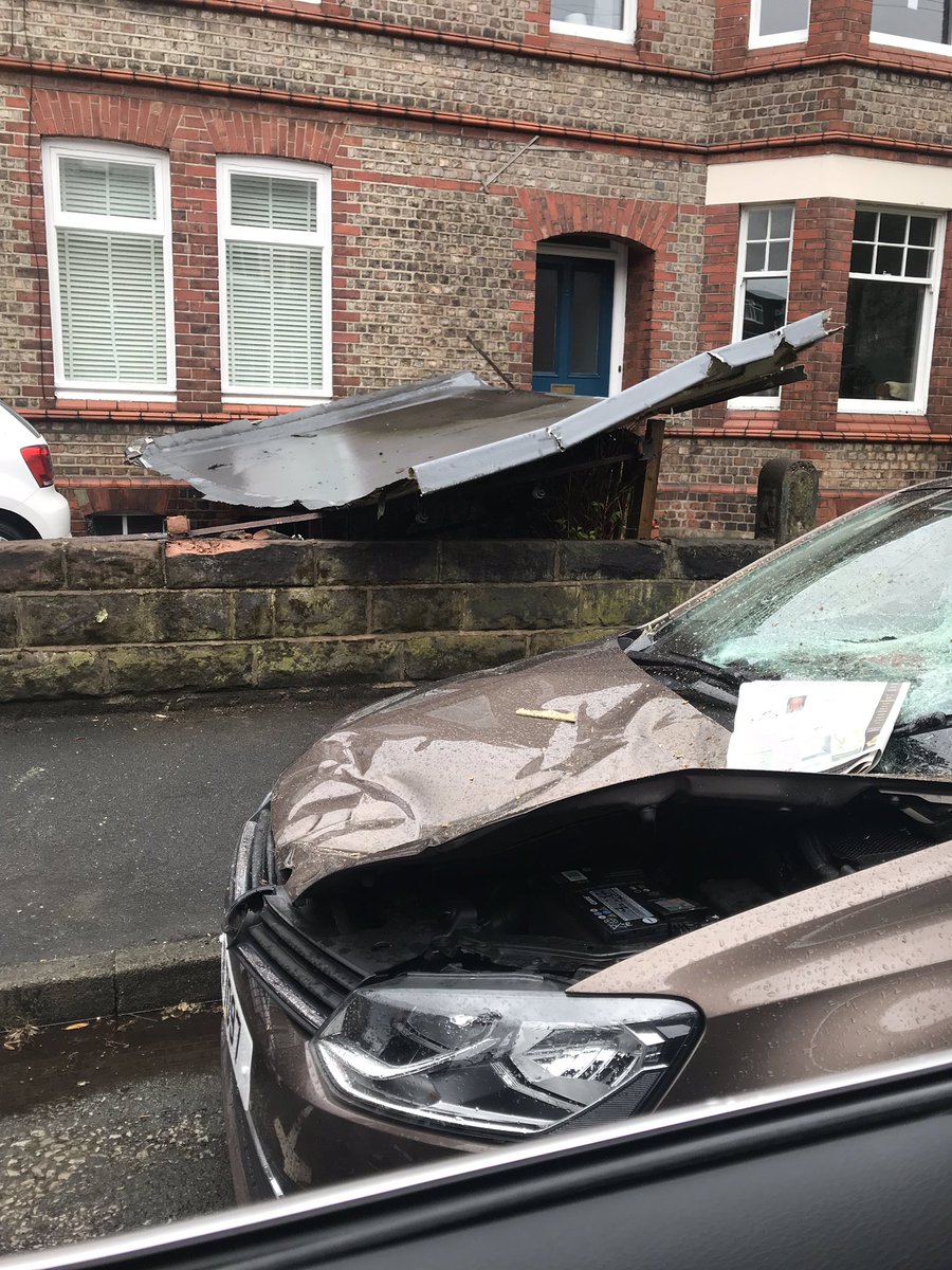tmctaylor72's tweet photo. @metoffice @manairport Roof lifted off from other side of road in Hale .... https://t.co/nvzynAiwgb