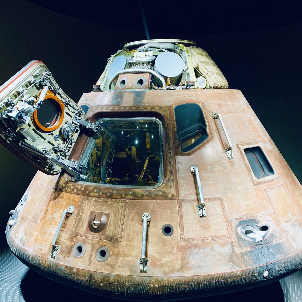 TheMacster1967's tweet photo. Apollo 11 50th Anniversary #moonlanding #nasa #neilarmstrong #buzzaldrin #firststeponthemoon #apollo11 #apollo11anniversary #apollo11commandmodule #kennedyspacecenter #orlando https://t.co/vrPXDVn0n3