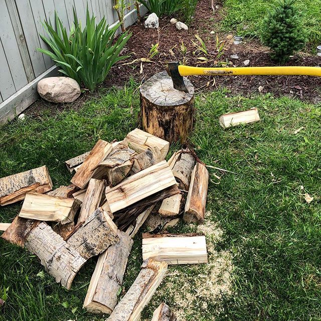 LeeUmbach's tweet image. Good start to the last weekend before heading back to work! #happyplace #selfcare #backyardfire #okotoks ift.tt/2YXB3bW