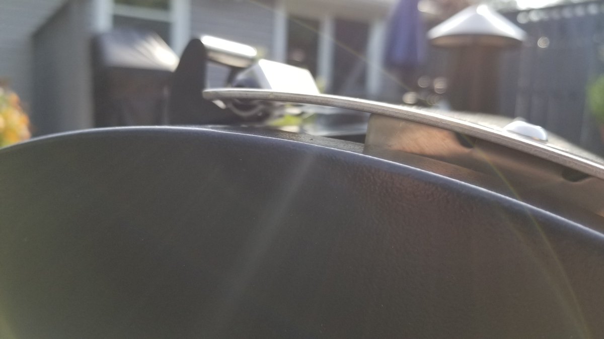 J_Stanley8's tweet photo. @GrillaGrills is this gap normal? https://t.co/bWi3vqecl3