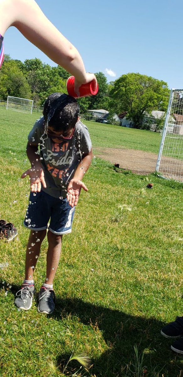 MsAlexisA's tweet image. Friday was filled with some of our favourite things! We measured our pepper plants, played jeopardy, and ended with with water day! ☀️ #summerlearningfun #ASPIRELRSD