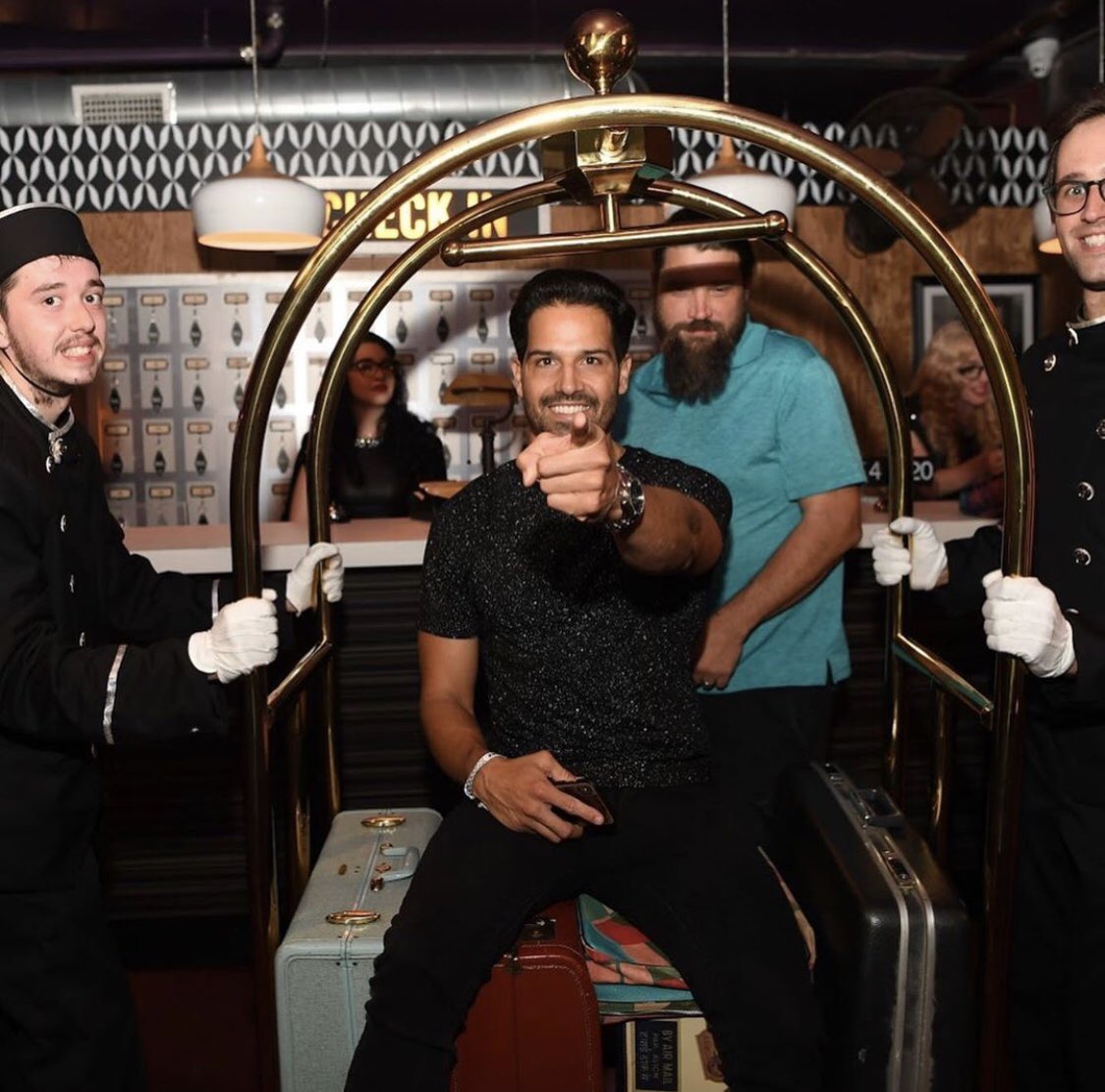 Ricardo_Laguna's tweet photo. #FBF to #Houseno7 @jackdaniels_us. Easy to say this was one of the crazies partyโs I have ever been to! Hope the pics and video helps you understand bc I can not explain it in words how epic it was!
๐
๐
๐
#PartyOfTheYear #JackHouseInVegas #dj #jackdaniels #vegaslife https://t.co/rfUrCqcUKw