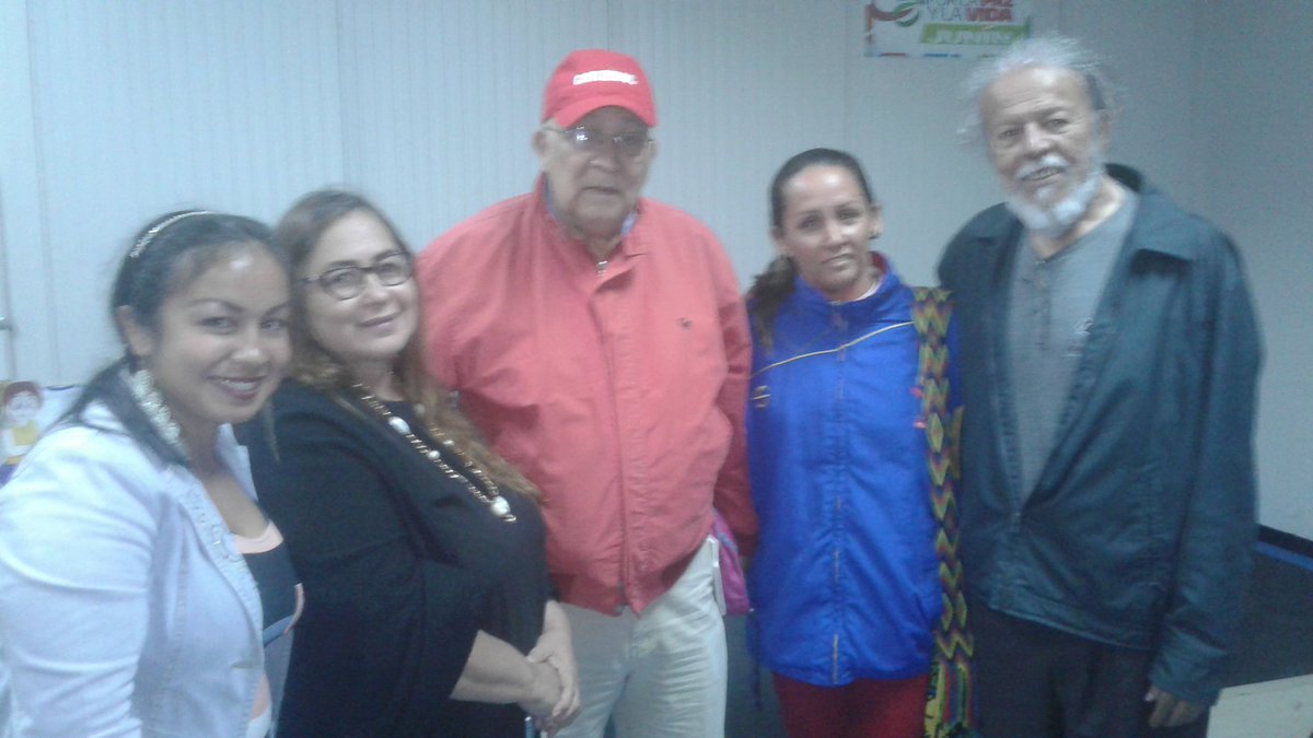 clifpdjunin2018's tweet photo. EN EL MUNICIPIO JUNIN ESTADO TACHIRA SE DESARROLLÓ SEMINARIO DE EDUCACIÓN EN FRONTERA CON AUTORIDADES DE CENAMEC Y ZONA EDUCATIVA; AVANZANDO INVESTIGACIÓN  DE PROBLEMAS DESDE LA ZONA FRONTERIZA JUVES 18 Y VIERNES 19 JULIO 2019 @maduro_en @psuvaristobulo @Crazet2011 @charlychaves https://t.co/BfeHTpiE8q