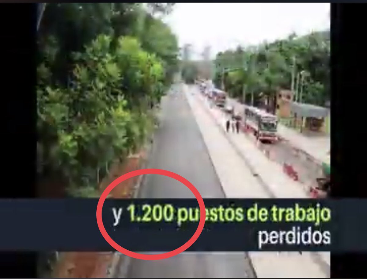 HugoPortilloPY's tweet photo. A un año de las denuncias penales en la fiscalía, no hay responsables según el @MinPublicoPy @SandraQuinonezA @mopcparaguay @ArnoldoWiens. 

Que piensan @JimenezGaona @Horacio_Cartes @sarahcartes #JCLM??

Algún comentario??

🇵🇾🇵🇾 https://t.co/lRStbKqpgA