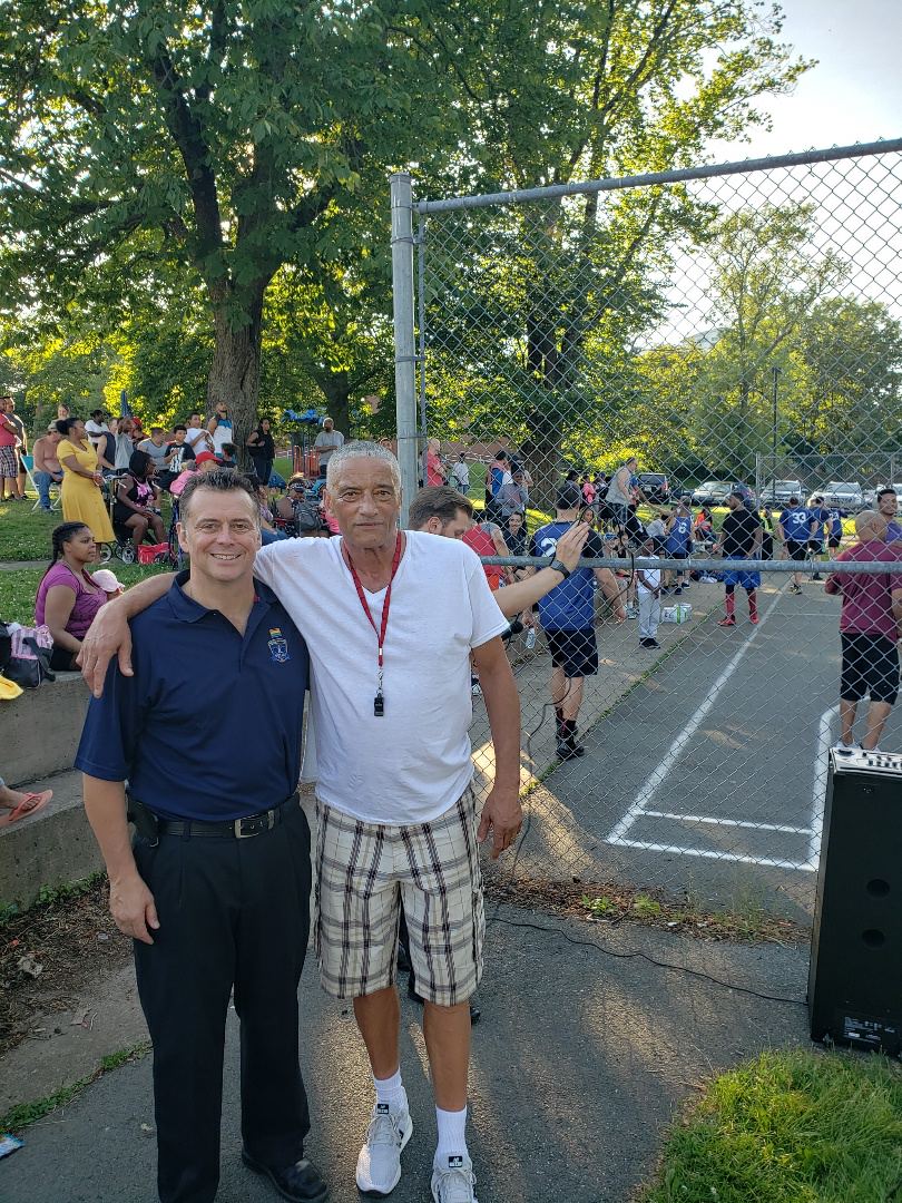 DanielJKinsella's tweet photo. Watch out, #Halifax. Uniacke Square squaring off against @hfxregpolice @Insp_D_Simmonds @SuptMacLeanHRP @RobinMcNeilHRP this evening in an epic game of basketball. Added bonus to have have just met @902manup 's Shawn Parker. Great to see BoPC Chair Natalie Borden. Go teams! https://t.co/k6OkjYfKte