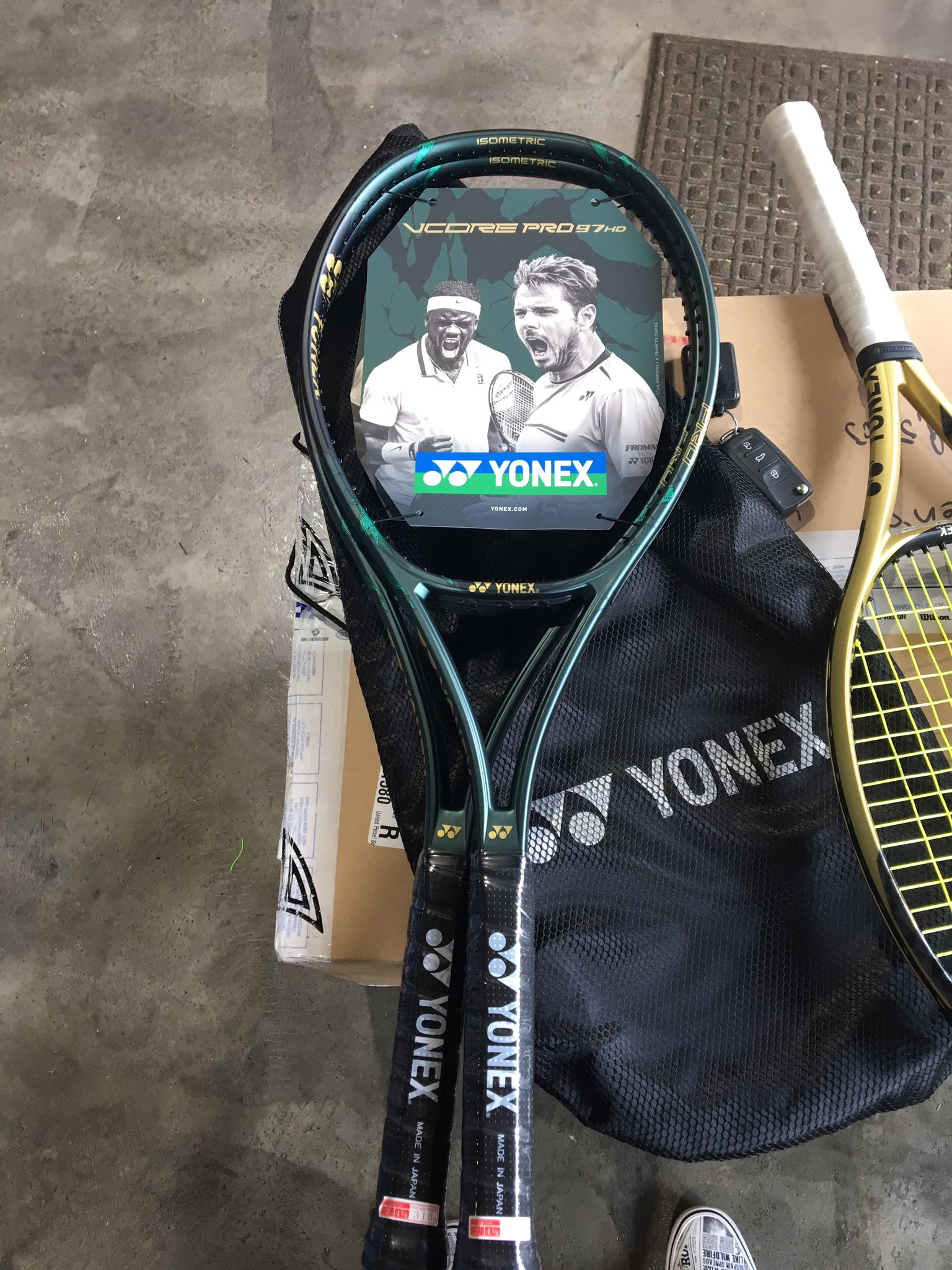 YONEX VCORE PRO 97 2019モデル グリップ2 - テニス