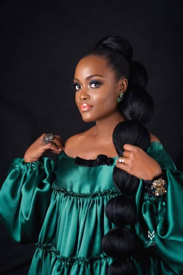 plxfollowmeback's tweet photo. Happy 40th Birthday Dr. (Mrs) Adaeze Odili, The First fruit of Former Rivers State Governor,  Sir. Dr. Peter Odili.

40 sure looks good on ya 😍Age with Grace Doc.😘

#PDP #pdp #riverstate #pdpfamily https://t.co/kM4nA5cOfZ
