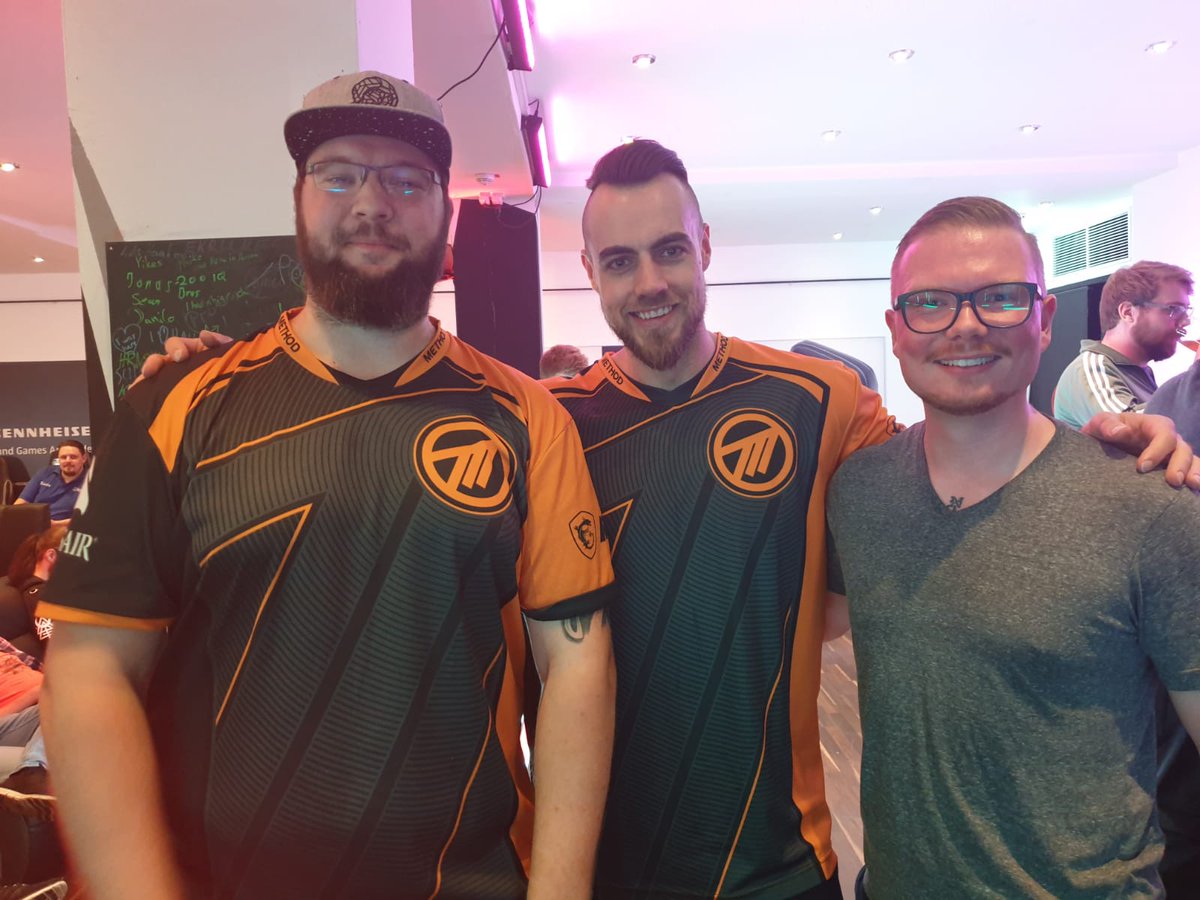 Buschpilot901's tweet photo. Awesome time here!
I still have no words meeting you guys here in Krefeld!! You can do it guys! @Methodsco @Methodgg #RWF #methodgg https://t.co/q72RLsDWI9