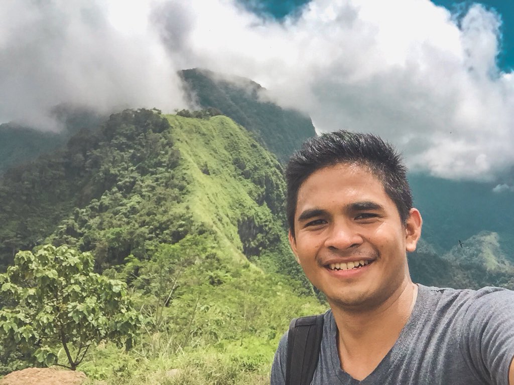 KclKirson's tweet photo. The Peak took away my exhaustion 👌🏻😊

#MtLoay https://t.co/dYkUcoolzc