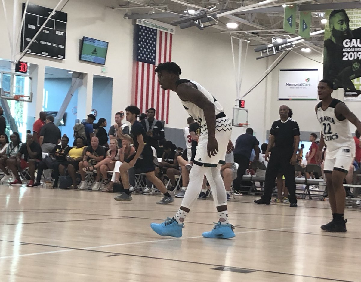 TMarkwith14's tweet photo. Standouts for @ATLCeltics2020 vs. Wildcats Select (78-64 W):
Deivon Smith-19P 8R 3A (2 3PM)

Caleb Murphy-17P 3R 2S

Bayron Matos-16P 12R

Dwon Odom-12P 4R 3A 2S

@DemondStephens @CoachGP20 https://t.co/1DD3VkCDAv