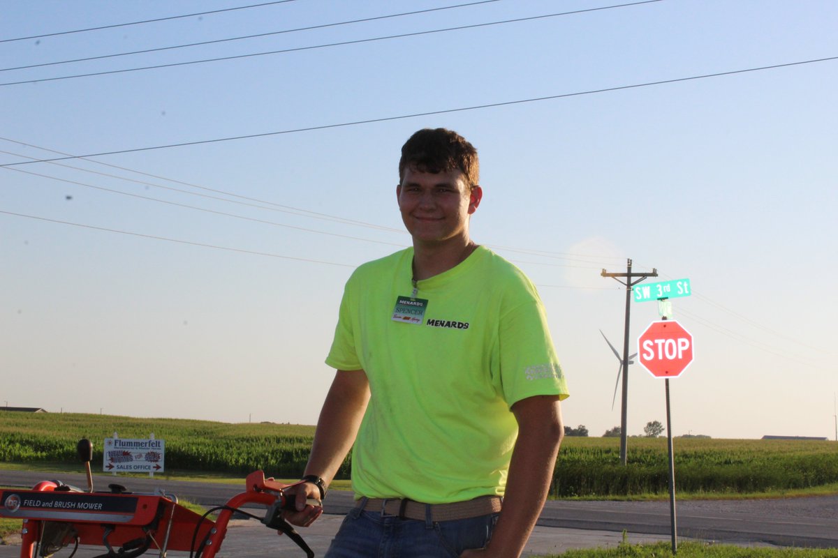 NevadaFFA's tweet photo. Spencer working forty hours per week at Menards, Zach & Luke are working at Menards also #SupervisedAgExperience #workethic #nevadacubpride https://t.co/GzucmyyfVZ
