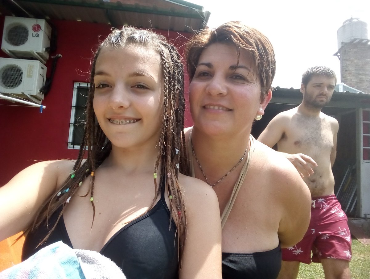 danielamejuto's tweet photo. #funtimejulio2019 siempre juntas 💖♥️💖♥️ https://t.co/6Y67Ce1Nqu