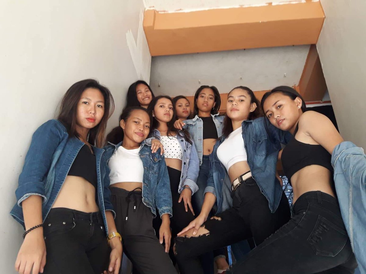 Cr3amG's tweet photo. Dancers Passion 😂💚👌 https://t.co/mFSdEozJaY