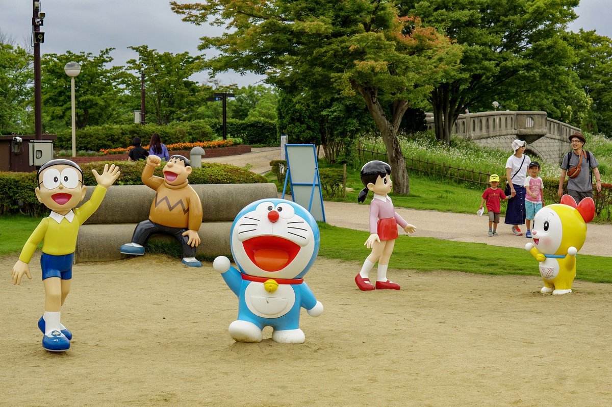 ট ইট র こつぶ 日本全国バイク旅 日本一周 15日目 富山県 ドラえもんの空き地 高岡おとぎの森公園の一角にこんなところが ドラえもんって富山なの ちびっ子だらけで久々にひとり恥ずかしかったhttps T Co Byhnf6pidu