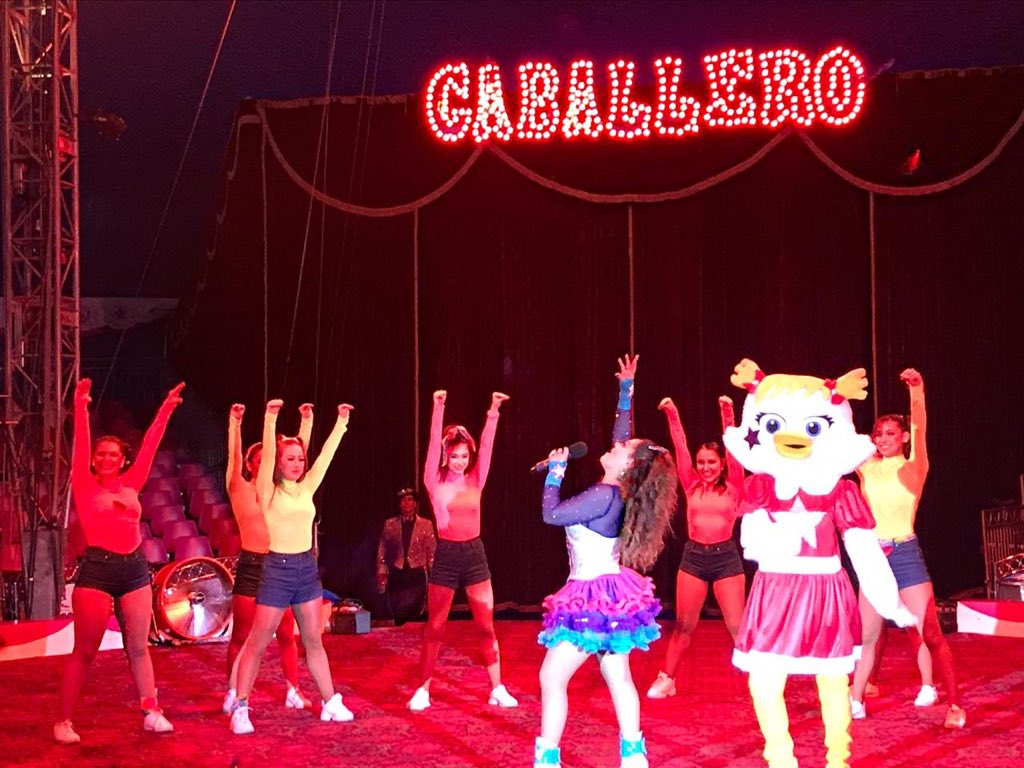TatianaPalacios's tweet photo. Viernes, sábado , domingo y Lunes en #Oxnard #California en el #circocaballero #centerpointmall 7:30 pm https://t.co/18q7iMCYmS