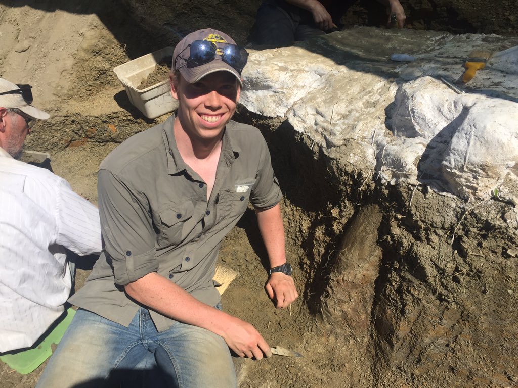 MesozoicMuse's tweet photo. Another great day of digging #RomHellCreek2019 #Trikeforce, here’s Ryan Wilkinson with the orbital horn he discovered, and me, booping the snoot! @ROMtoronto @UofT_Palaeo https://t.co/9KlqUd65xM
