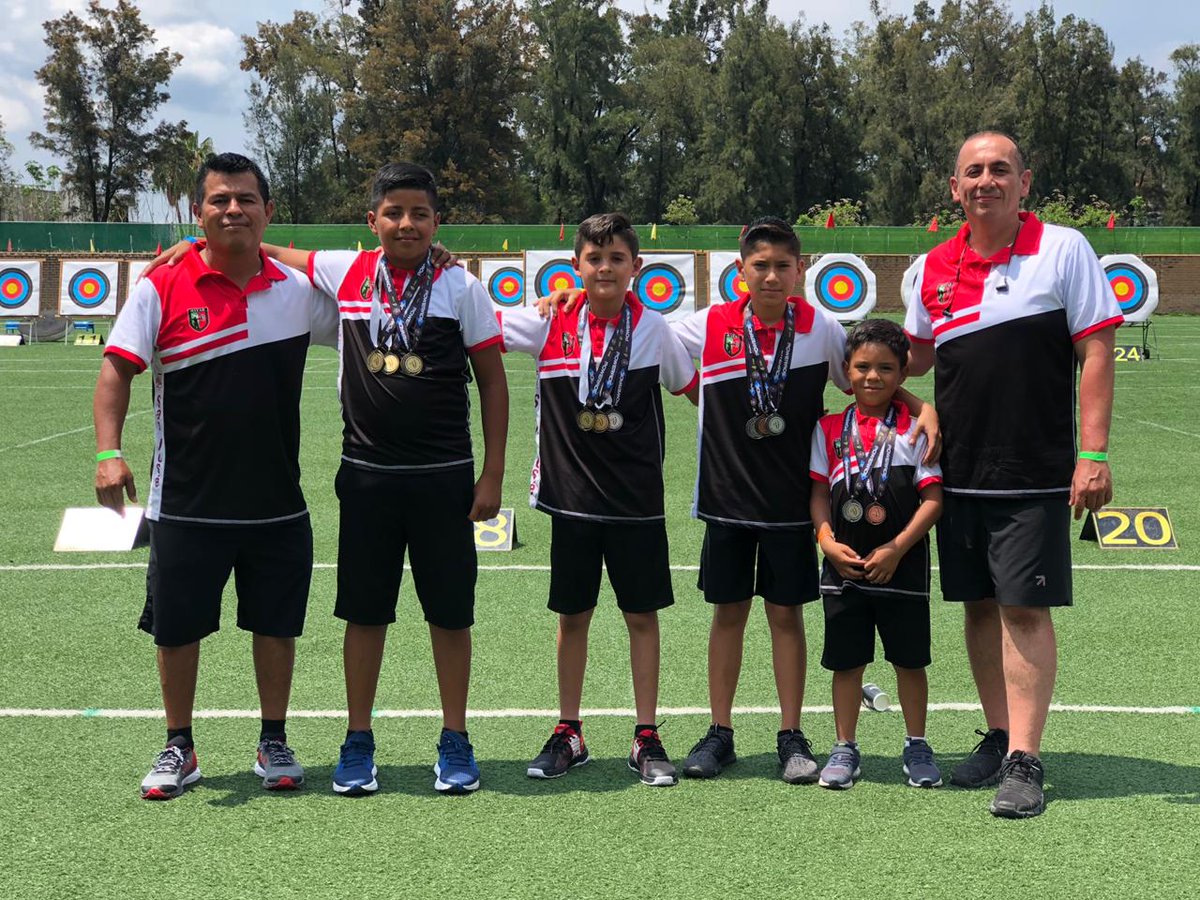 CODESONoficial's tweet photo. #OrgulloSonora en el Nal. infantil de #TiroConArco campeones nacionales Ramón Fonseca en 30 mts. Arco Compuesto e Isaac Venegas  Arco Recurvo, Alejandro Chacon 2do en 40 mts. Arco Recurvo y David Ramírez 3ro en 25 mts. Arco Compuesto. Entrenadores Pablo Cervantes e Israel Gómez https://t.co/SHzTCs5r2C
