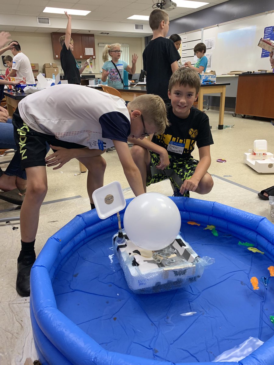 MrsJacqueGuy's tweet photo. A day behind....day 4 included many creative and amazing boats that floated (and many that sunk). Either way, all kids left knowing what materials float and which do not. #learningsuccess  #CampInvention https://t.co/Jt14tOLk17