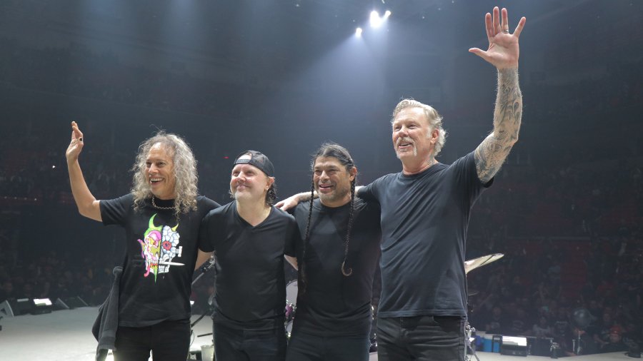futurofm's tweet photo. Metallica ya tiene listo su regreso a Chile. Conoce dónde tocan y quién sería su telonero en https://t.co/aARJngPDLQ https://t.co/GWsUAyt0m1 https://t.co/Vdmxf7JTQ2