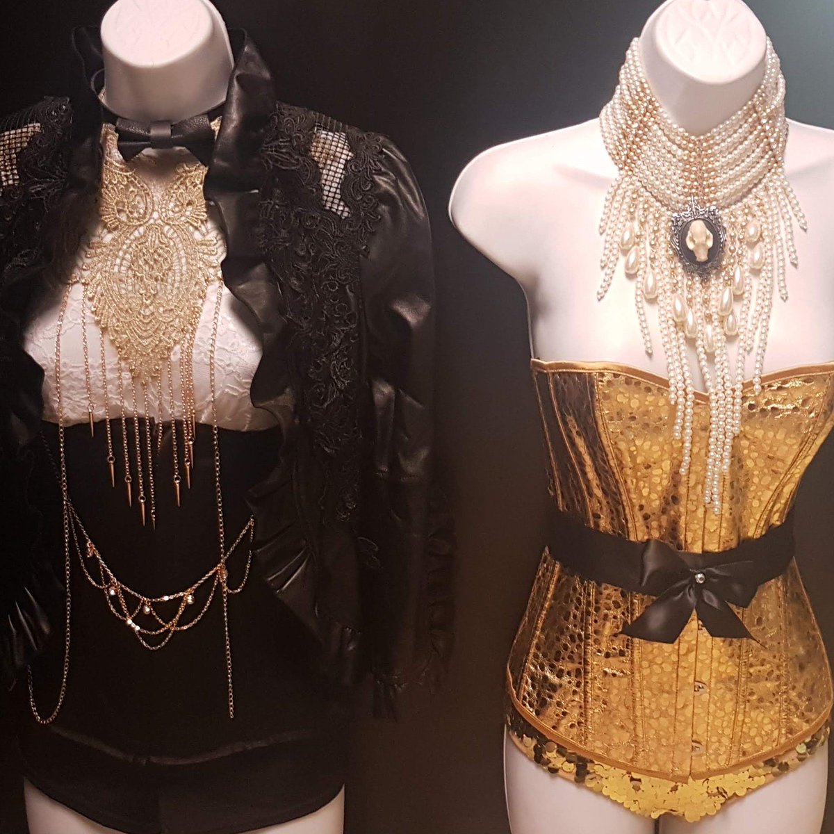 Gorgeous golds!
#bodychain #corset #pearlnecklace #luxelingerie #sequinshorts #shoplocalyeg #burlesquecostume