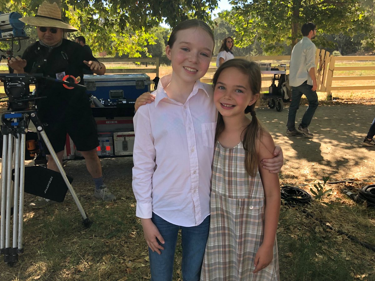 ❤️ my sis <a href="/SummerFontana/">Summer Fontana</a>  @Unicorn_Movie @UniversalEnt 🦄