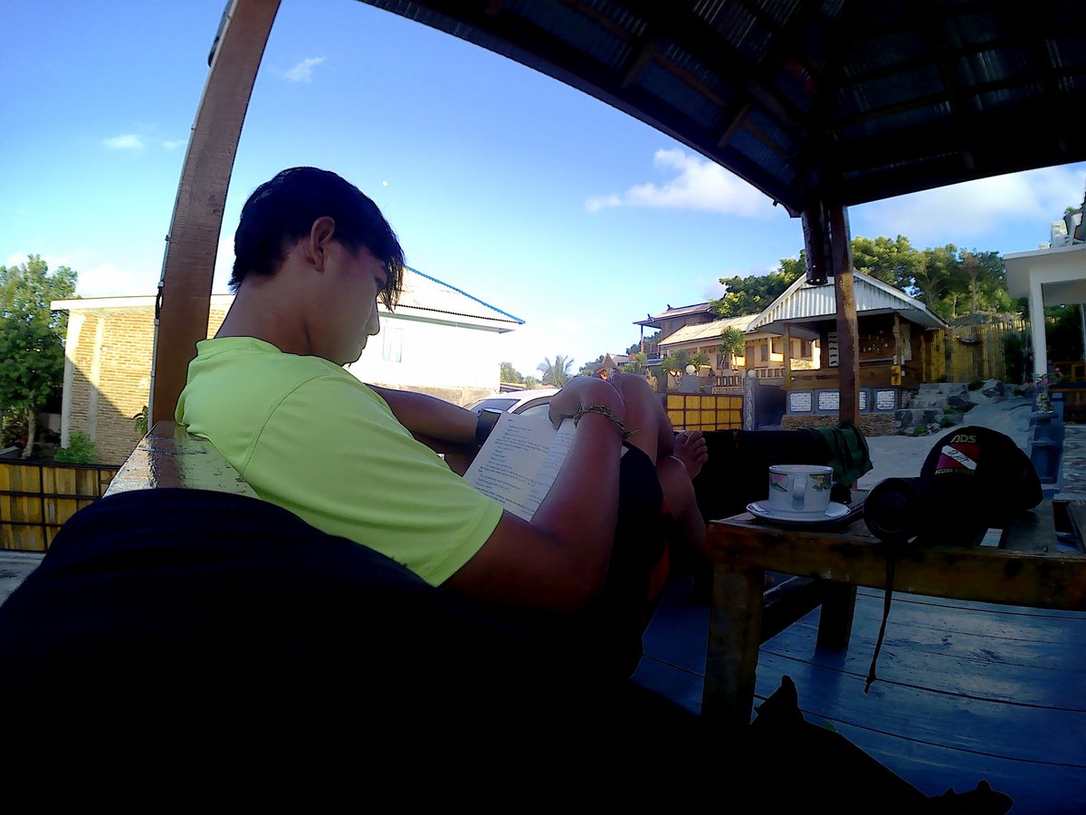 Sejatinya kita berkawan baik dengan kesendirian, dan akan berkawan baik kembali setelah kematian - proelium📖hal43 <a href="/edelweisbasah/">𓂆</a>