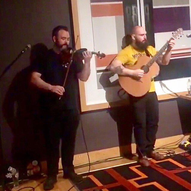 ViolinMick's tweet photo. That was a lot of fun tonight @FitzwilliamBEL! Grabbed this pic from @glutenfreefi’s Insta Story, great to see you Fiona! Big weekend for the @stringninjas is off to a great start! Tomorrow it’s @parlourbar 3pm, @babelbelfast 6pm, @thejohnhewitt 10pm, then Sunday at #BankSquare! https://t.co/Owfxoavx8b