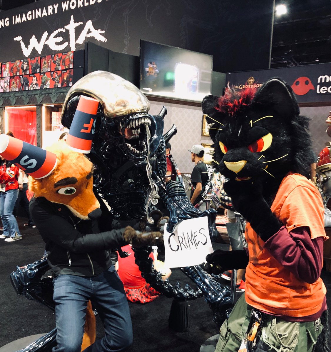 Trashmammalmae's tweet photo. Crimes in SPACE.
#SDCC2019 https://t.co/WrLCqVjLxN