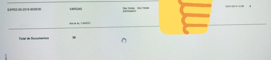 EnIntrusos's tweet photo. Sacándose el problema de ensima una vez más el flamante intendente de trelew #AdrianMaderna da de baja del cargo a Alberto Vargas funcionario de su gestión y ex funcionario provincial allanado este día https://t.co/vmfZTF7w8y