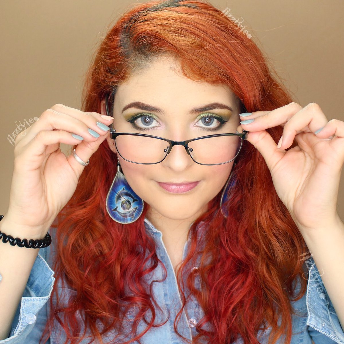 lizztyle's tweet photo. Cuidar el color del #cabello no solamente es lavarlo con agua fría, sino también saber con que lo lavas.. Así que ojo 👁!!
Por cierto ya se dieron la vueltecita a mi canal para ver primer reto de los #faceawardsmexico 😬
.
 @arcticfoxcolor ❄️🦊
.
#arcticfox #arcticfoxhair #copper https://t.co/PdOY6EIRWA