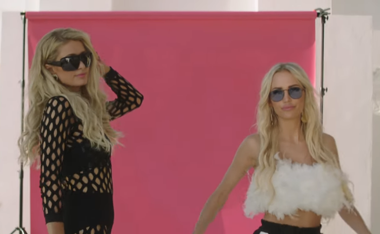 mpinos_mour's tweet photo. #MATTN &amp; #ParisHilton - Lone Wolves (Official Music Video) new summer song 👀👉https://t.co/0ilKWCGQpk https://t.co/4wQo2exMyj