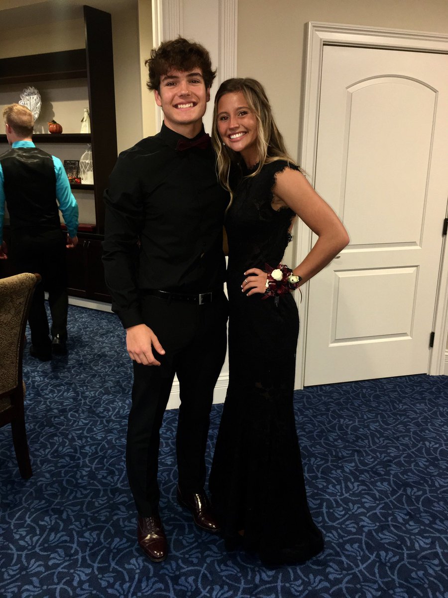 rileyrobinso10's tweet photo. happy 18th birthday cody!! glad to have a friend like you, hope you had a good day:)  @Cody_Moore44 https://t.co/0HCY5vgRTl