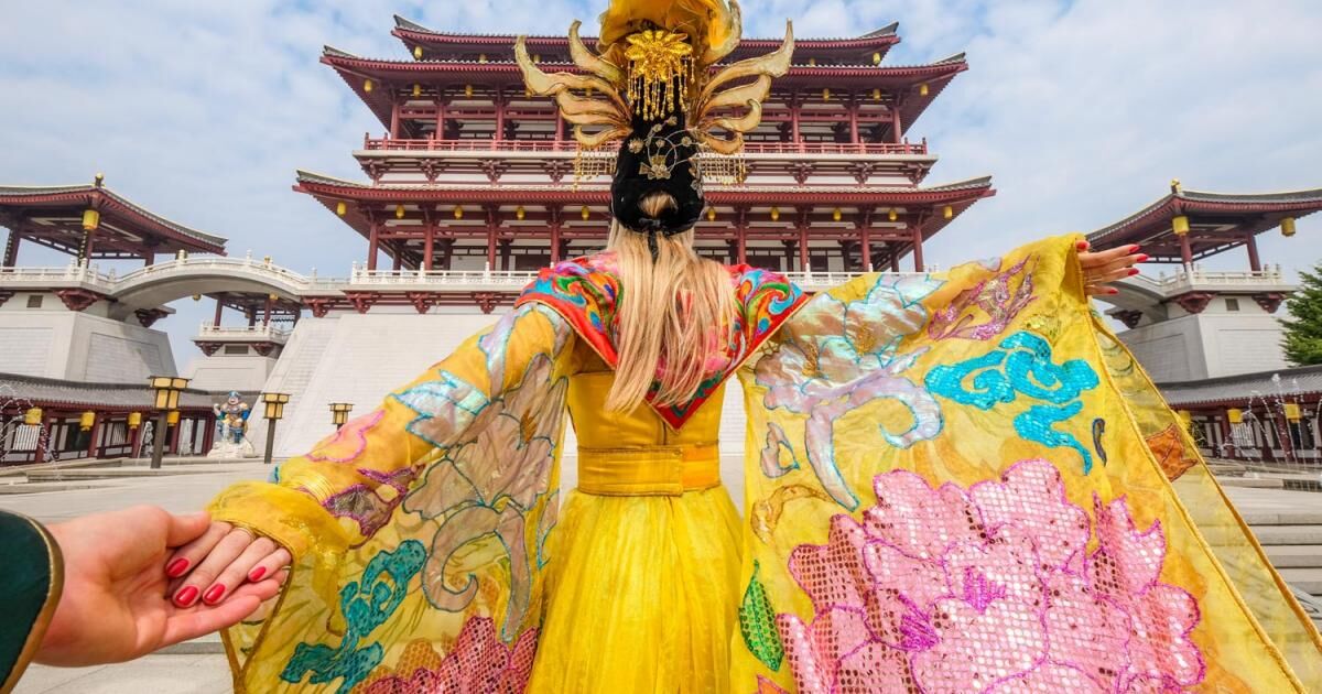GDiscoverAbroad's tweet photo. Your journey in China will help you to learn more about the country, and fathom your overall development, making you a more knowledgeable and responsible traveler. 

We have the 5 reasons to convince you to take a gap year in China

https://t.co/1xtCvBstco https://t.co/V2xHbbtsWv