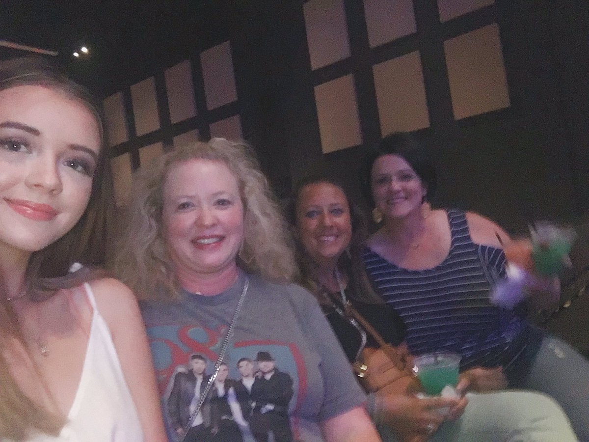 Ready for 98*  
GIRLS NIGHT OUT
#winstarlive <a href="/98official/">98 Degrees</a>