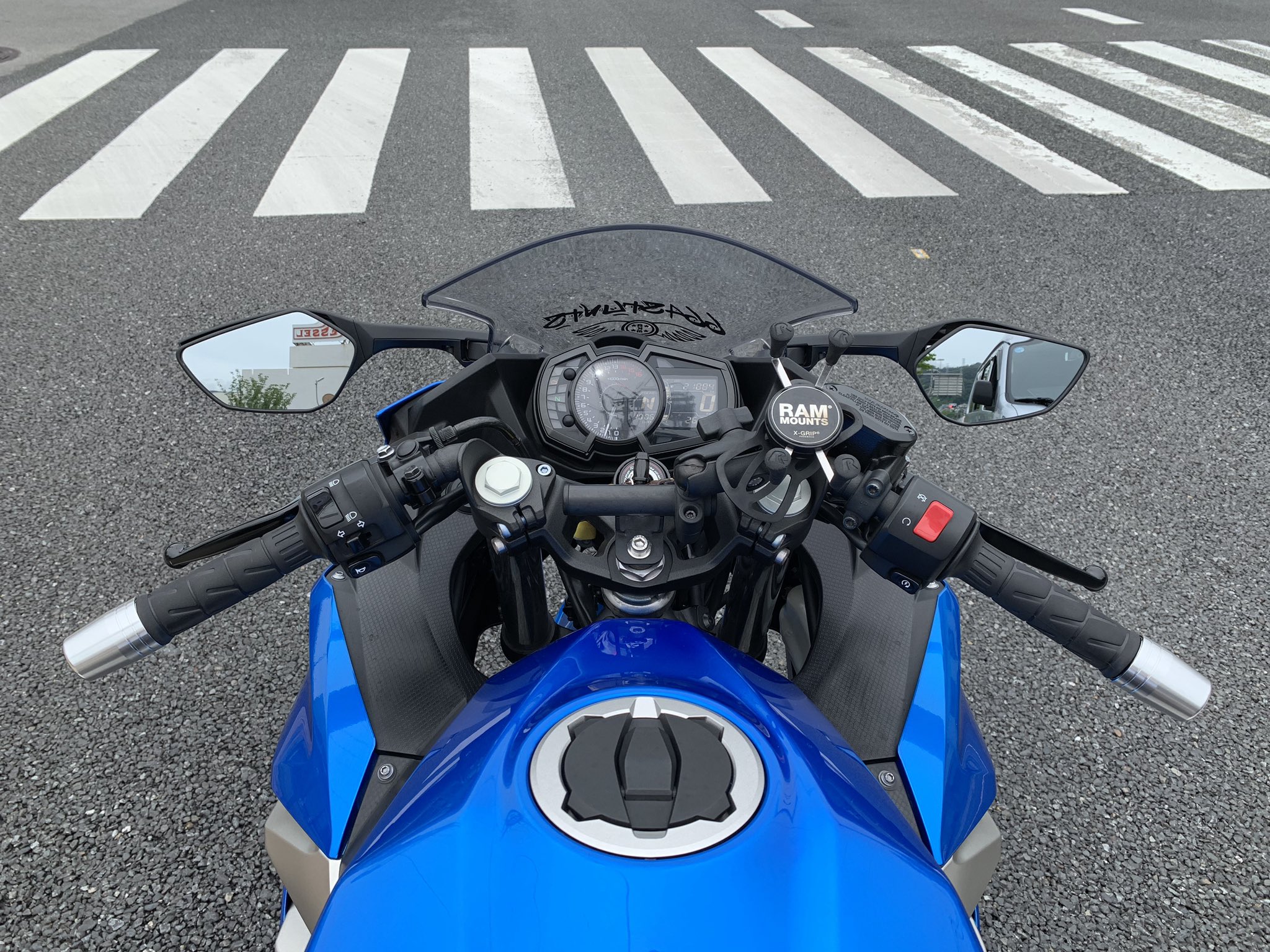 なべっちページ Arai VAS-V MV セミスモークシールド のパーツレビュー | Ninja