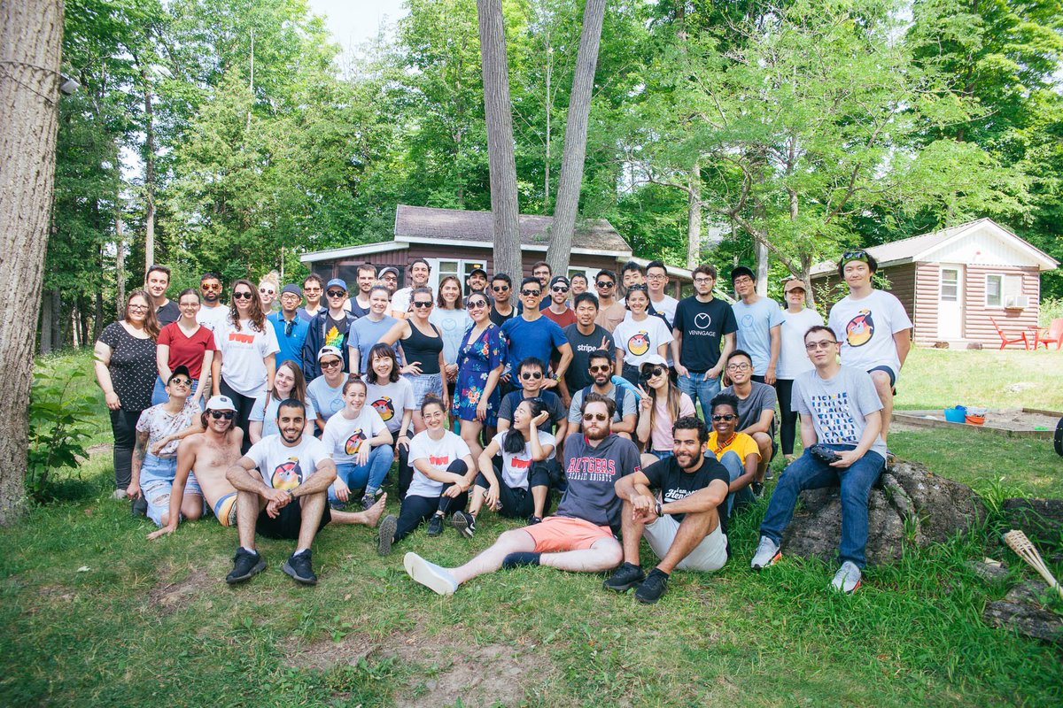 elainecookiee's tweet photo. That's a wrap! Venngage Retreat 2019 - seeing the team grow from 15 people to 50+ 🙌 #Venngage #tech #startup #retreat #hackathon #cottage https://t.co/xsBAyTanXA