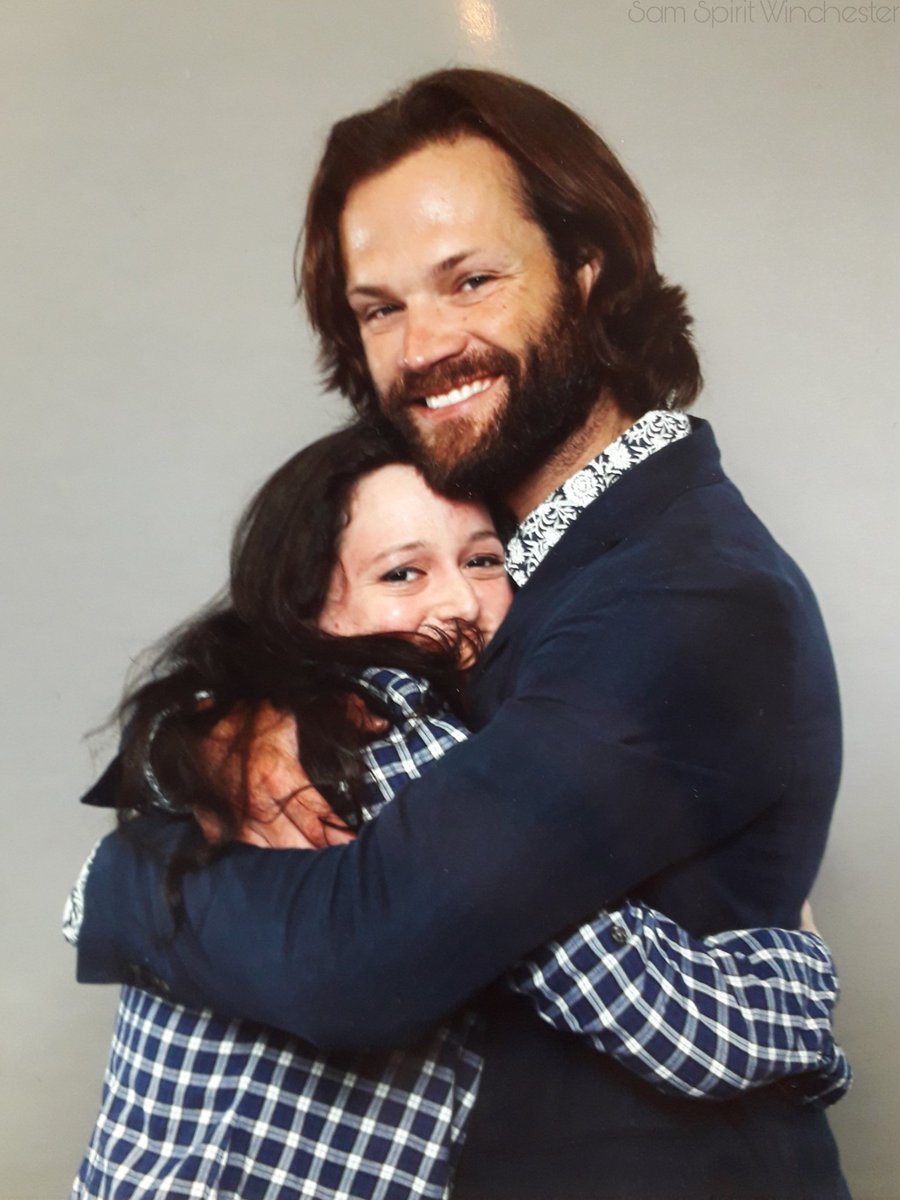 thesamspirit's tweet image. Happy Birthday @jarpad! Thank you for existing, you have such a brght light and energy coming straight from your heart it's like a Sun on Earth, wishing you the best always, best hugger, amazing goodness #akf #spnfamily #runpadsrun #strongerthanstorms #HappyBirthdayJaredPadalecki