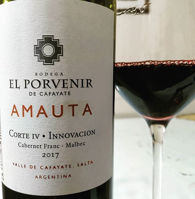 SommelierMza's tweet photo. 🍷 #Amauta #CorteIV #CabernetFranc #Malbec 2017. Una deliciosa y fresca combinación de frutas, especias y sutiles texturas cremosas. Untuoso y amable.
@elporvenirwines @pacopuga1
#Vinos #Cafayate #NOA #VinoArgentino #CulturaSommelier #SommReview Sal… https://t.co/7QYBBImVxi https://t.co/fGdgounO7y