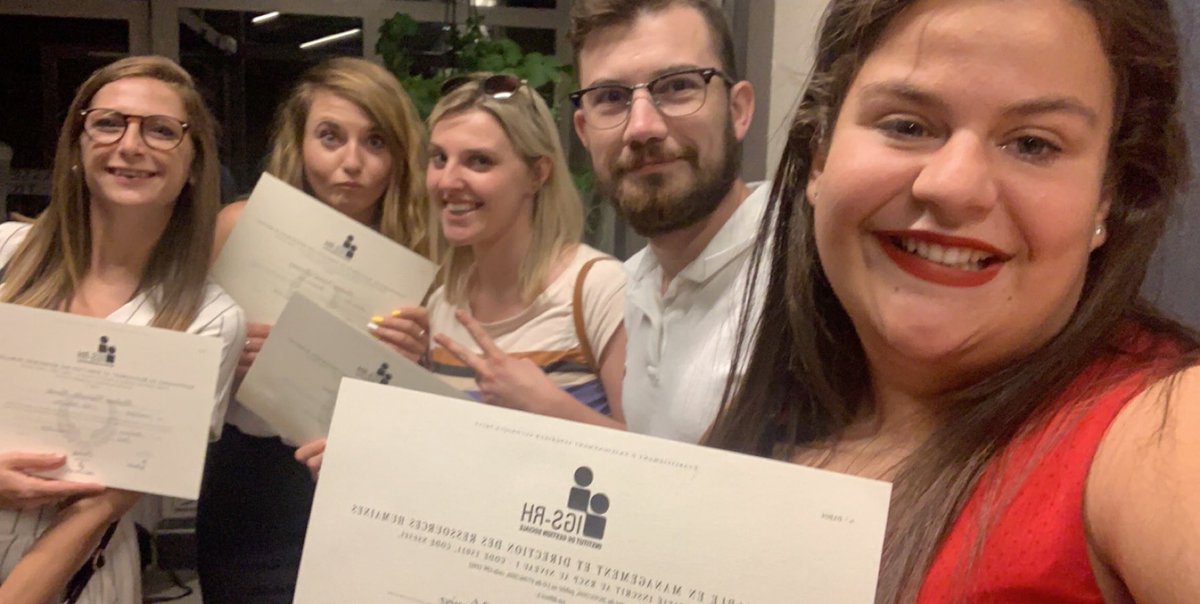 JessDor7's tweet photo. Diplômés Bac+5 🤷🏻♀️💪🏻#MasterRH https://t.co/wbOv13wGiG