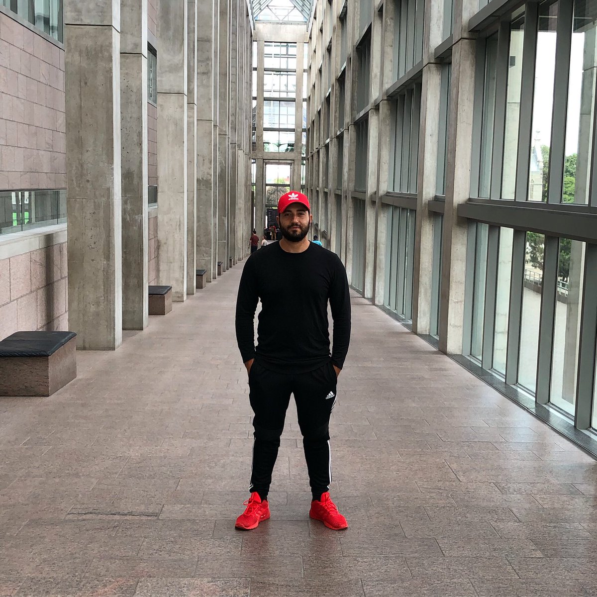 MOE SARGI tweet media