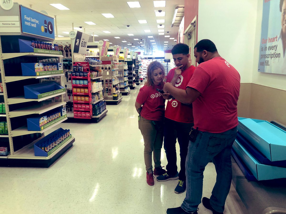 KayleyMills01's tweet photo. Everyday is a learning opportunity here @2267 🎯 love when I am checking in with my team and see my peers training, coaching and following up to elevate our DBOs standards! Building ends, driving $ales! https://t.co/7kxjAWB5l2