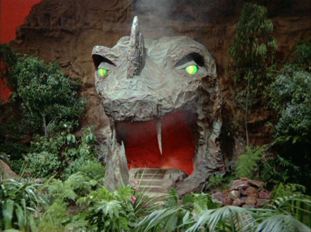 Thrustus's tweet photo. In the Great Tradition of Revise or Perish, we present a pretty stalwart Star Trek post; a smidgeon—but as smidgeons go, fairly über-smidgeon-y—of great scenes and characters, and indelible moments, from the historical vaults of The Star Trek. https://t.co/X2T54WrMab https://t.co/ykyjaS5XBb