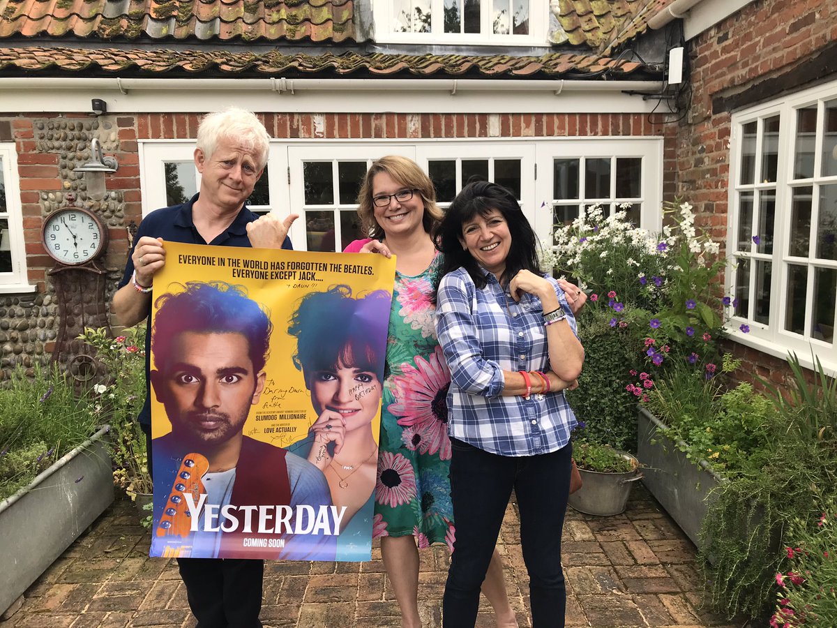 DawnWalker206's tweet photo. I had THE MOST AMAZING time meeting @emmafreud and Richard Curtis at their home in East England. I can’t believe I got to talk to @HimeshJPatel from the @yesterdaymovie! I’m still laughing at myself for ringing your PORCH LIGHT thinking it was a door bell. Thx for posing for me! https://t.co/N4e5Xg7XdH